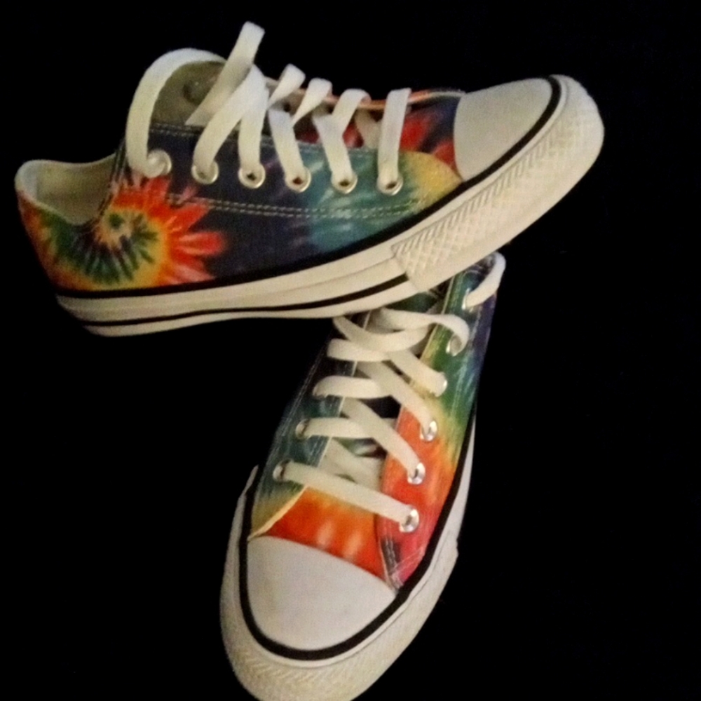 Tyedye Converse